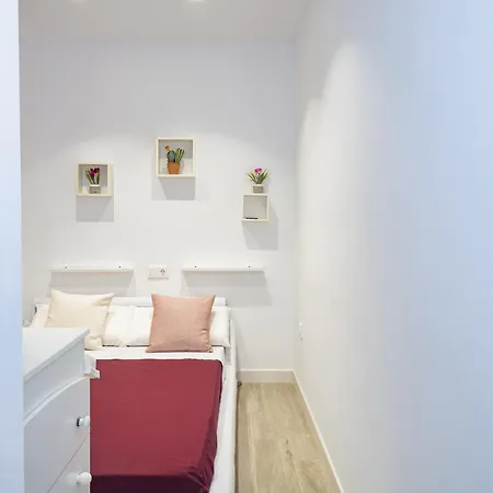 Cubo's Front Line Beach Apartment Fuengirola